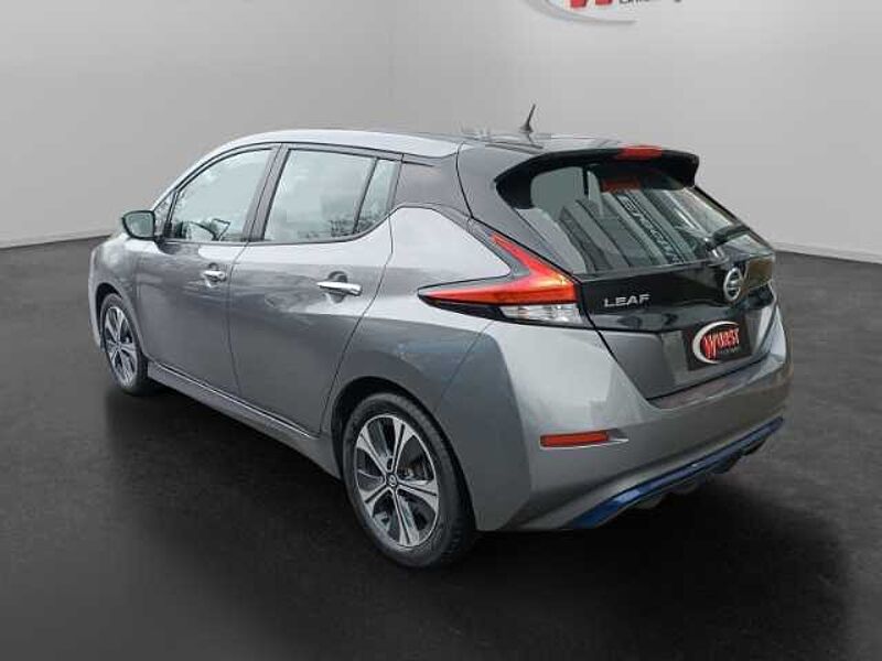 Nissan Leaf Acenta 40 kWh I-Key Sitzheizung Rückfahrkamera CarPlay Klimaautomatik