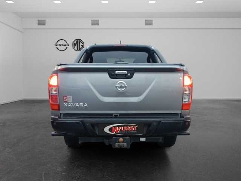 Nissan Navara NP300 N-Guard Double Cab 4x4 2.3 dCi EU6d-T AHK Navi AVM LED Sperrdiff.